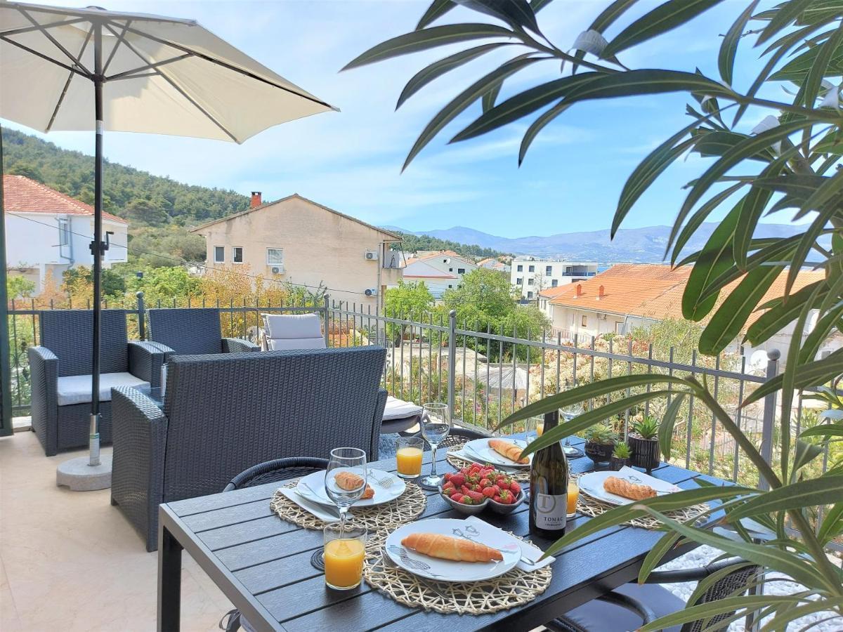 Apartment Livia Слатине Екстер'єр фото